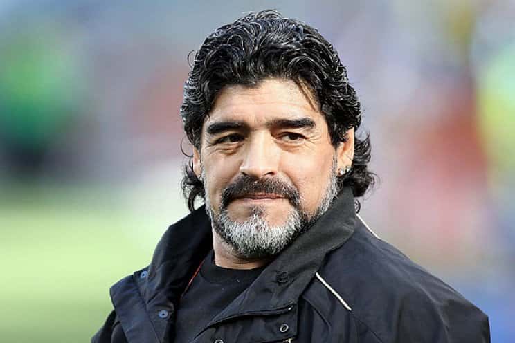 Maradona llegó a Italia para resolver su situación con el fisco
