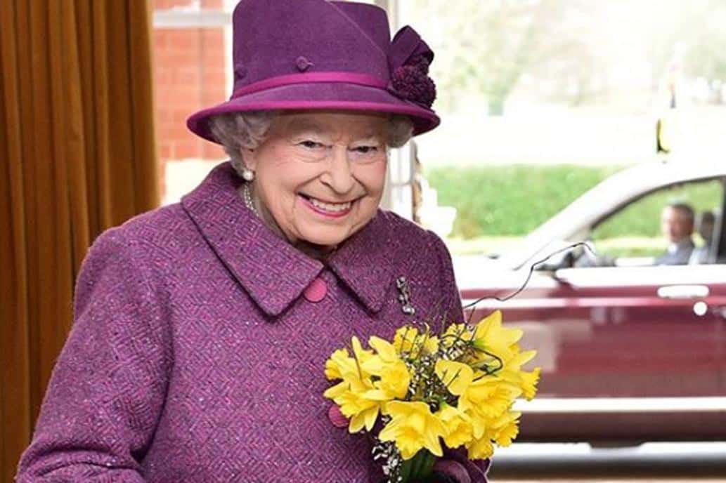 La reina de Inglaterra busca alguien que le maneje su Instagram: ¿cuánto paga?