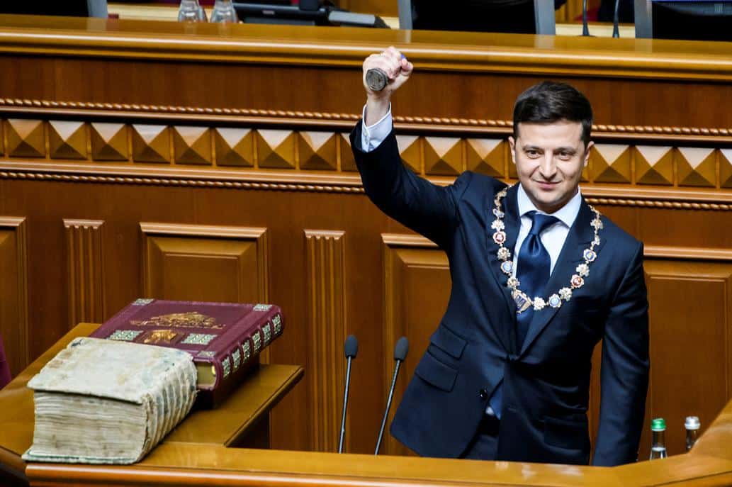 Asumió el Presidente de Ucrania y lo primero que hizo fue disolver el Parlamento
