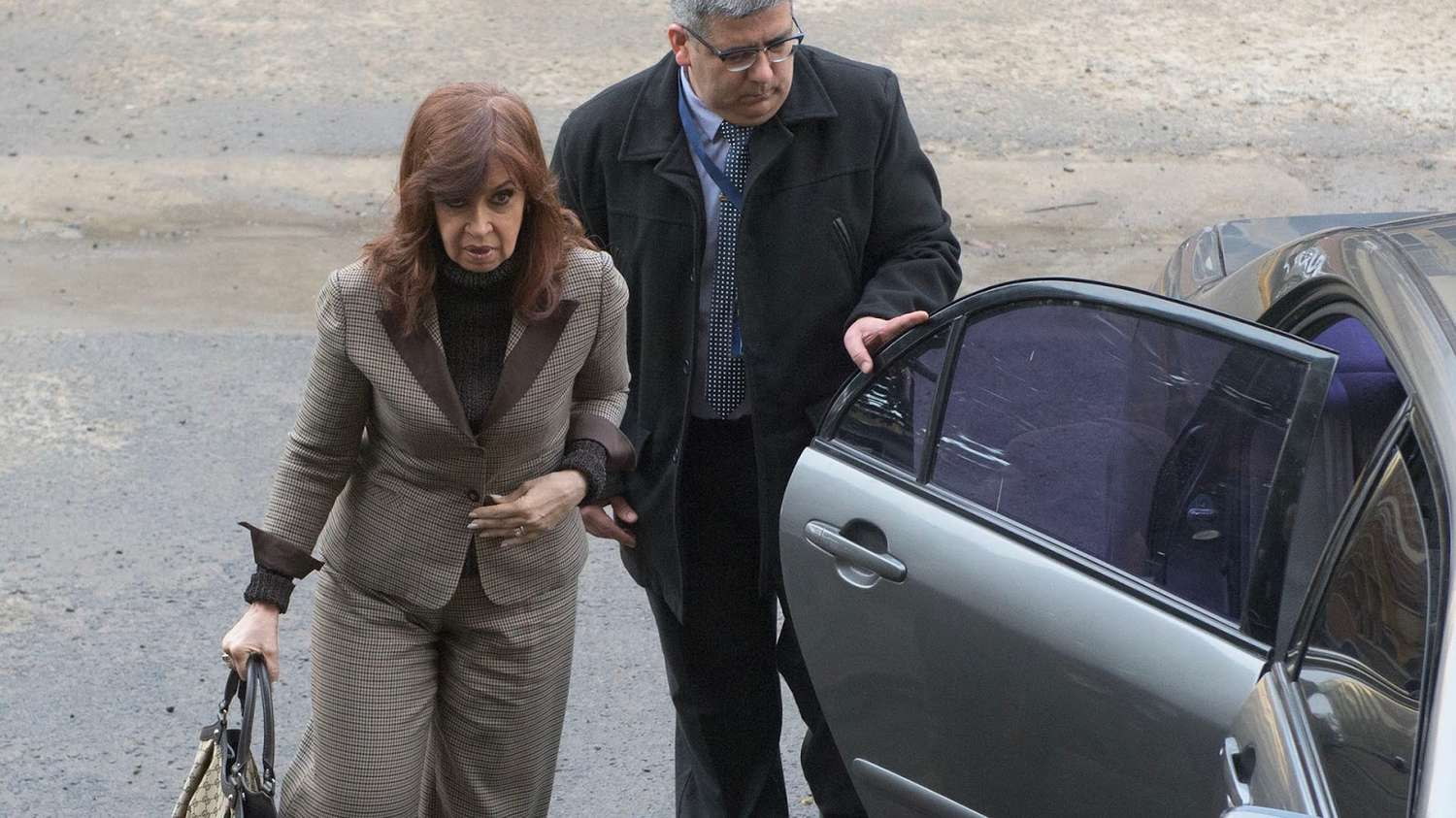 Cristina Kirchner, antes del inicio de su juicio: "Se trata de un nuevo acto de persecución" 