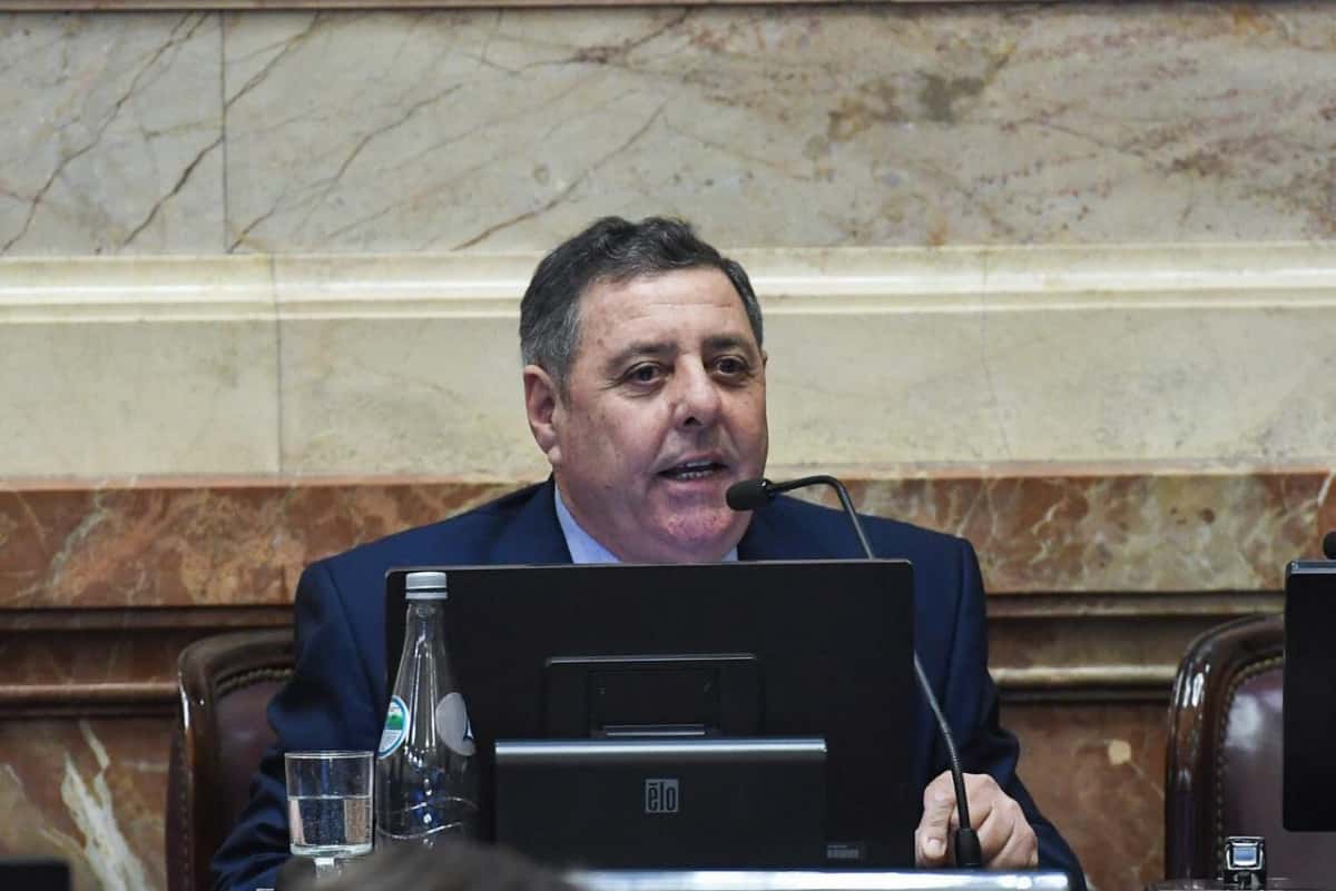 El senador Alfredo De Ángeli confirmó que es ley la emergencia citrícola