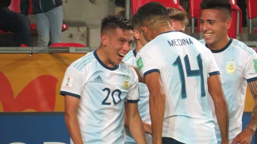 Argentina goleó a Sudáfrica en su debut mundialista