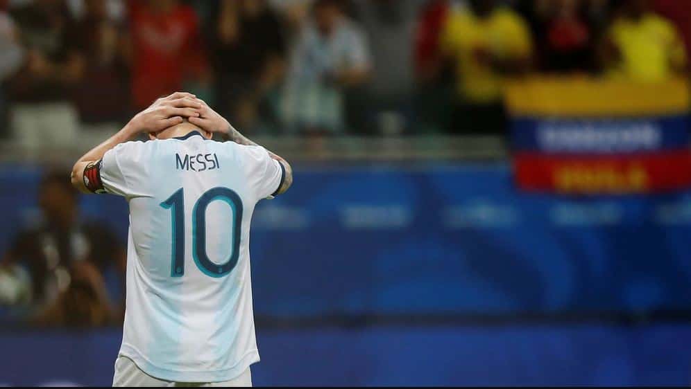Argentina volvió a decepcionar en su debut: cayó 2-0 ante Colombia