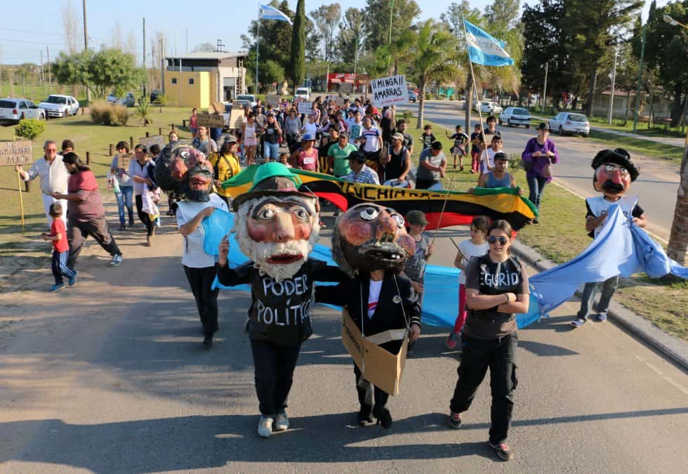 Marcha contra Amarras en Pueblo Belgrano, a la que el Municipio de Gualeguacyhú convocó 