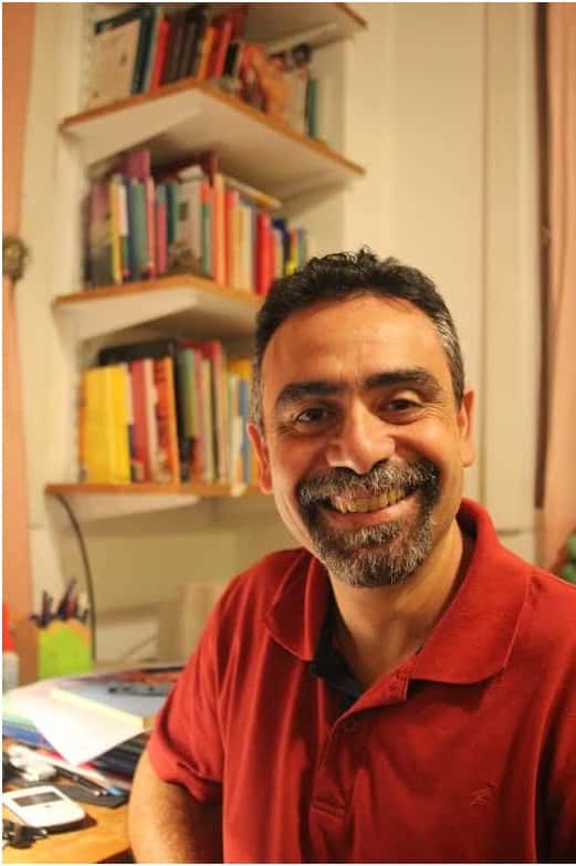 Mario Méndez: "La escuela  tomó la bandera de la lectura que la familia y la sociedad dejaron caer"