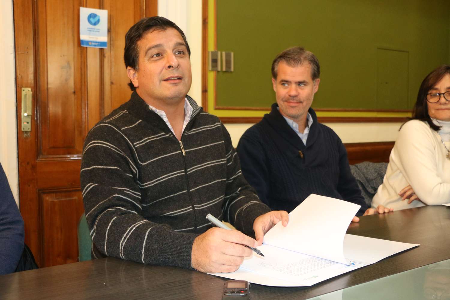 Piaggio y Casaretto firmaron el contrato de obra para 38 viviendas