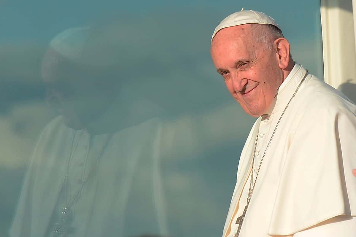 AMIA: El Papa reza por las víctimas de este "acto de locura"