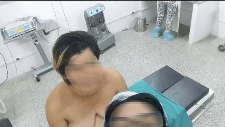 Anestesista se sacaba selfies con pacientes desnudos y las enviaba por WhatsApp