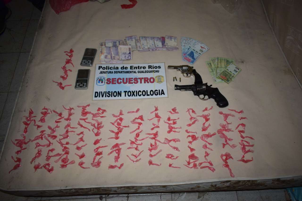 Allanamientos en Gualeguaychú: cocaína, armas y cinco detenidos