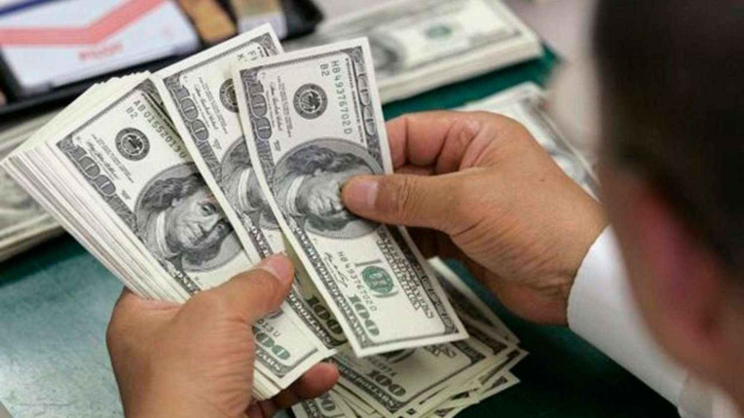 A cuánto cotiza el dólar tras la llegada de Massa como "superministro" de Economía