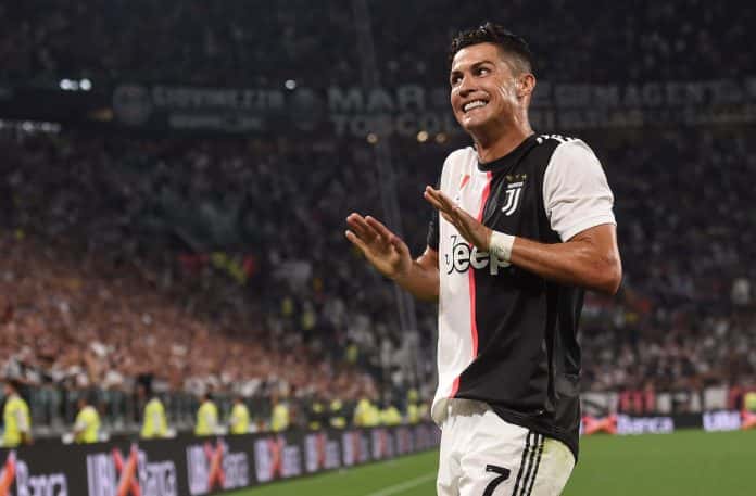 El nuevo festejo de Cristiano Ronaldo: dedicado a los árbitros y al VAR