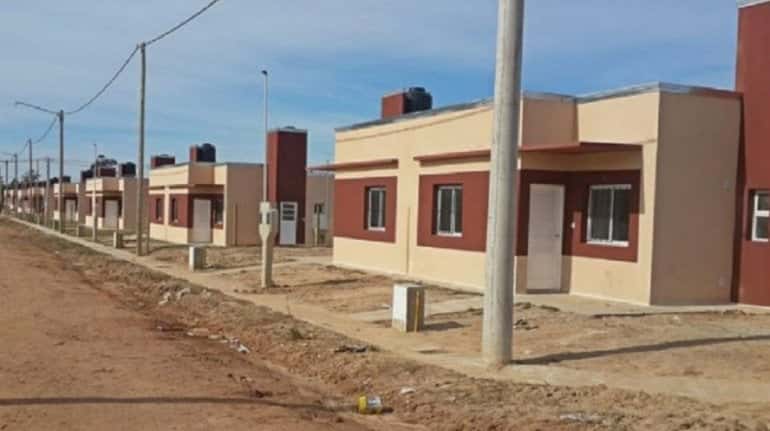 La construcción de viviendas "arraiga a la gente en poblados rurales"