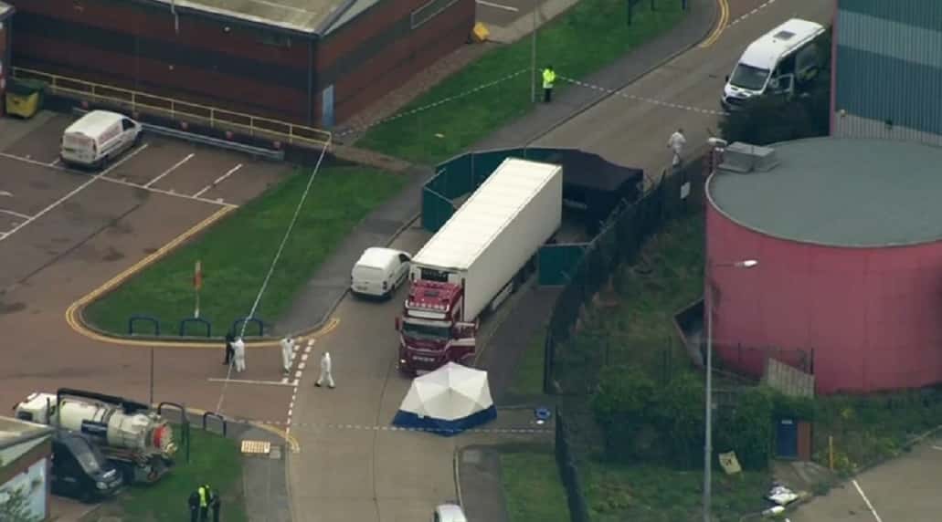 Horror en el Reino Unido: hallaron 39 cadáveres en un camión térmico