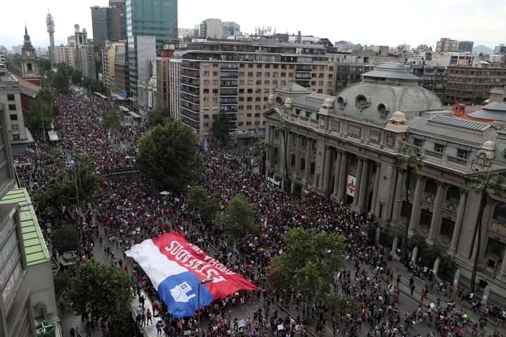 Más de medio millón de chilenos se manifestaron contra el gobierno de Piñera