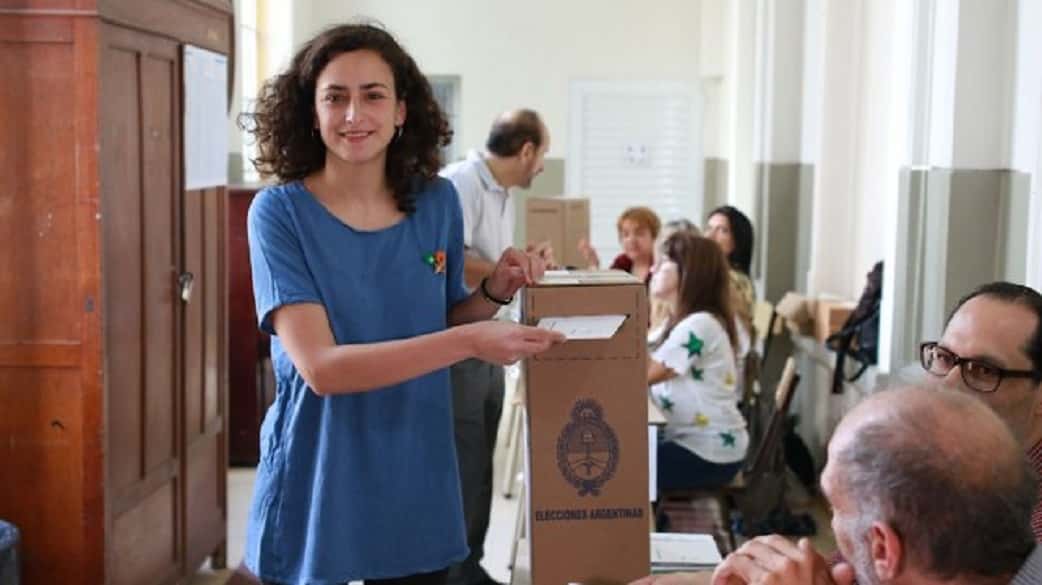 La particularidad del voto de Nadia Burgos, candidata del Frente de Izquierda