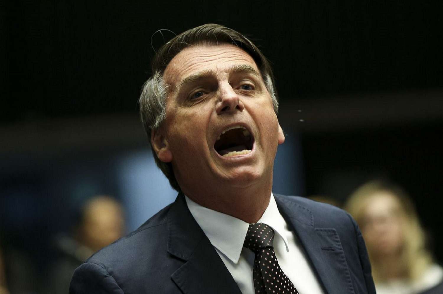 La Corte le impide la salida del país a Bolsonaro por la megacausa del golpe de Estado