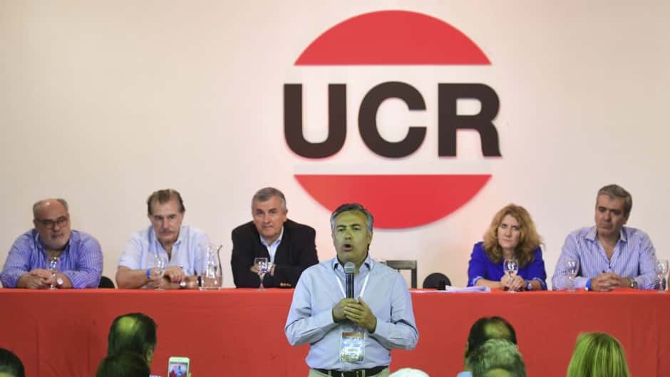 La UCR cuestionó el proceso electoral en Bolivia, pero habló de "golpe de Estado"