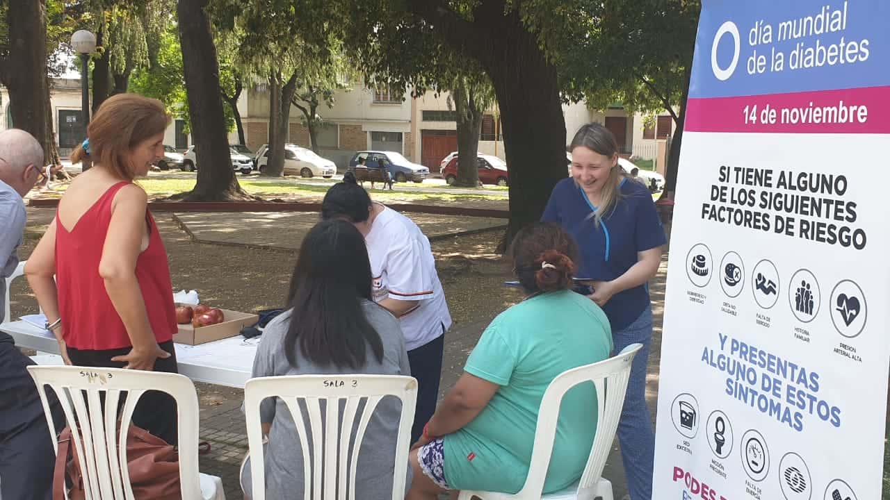 El Hospital Centenario realiza actividades en la ciudad por el Día Mundial de la Diabetes