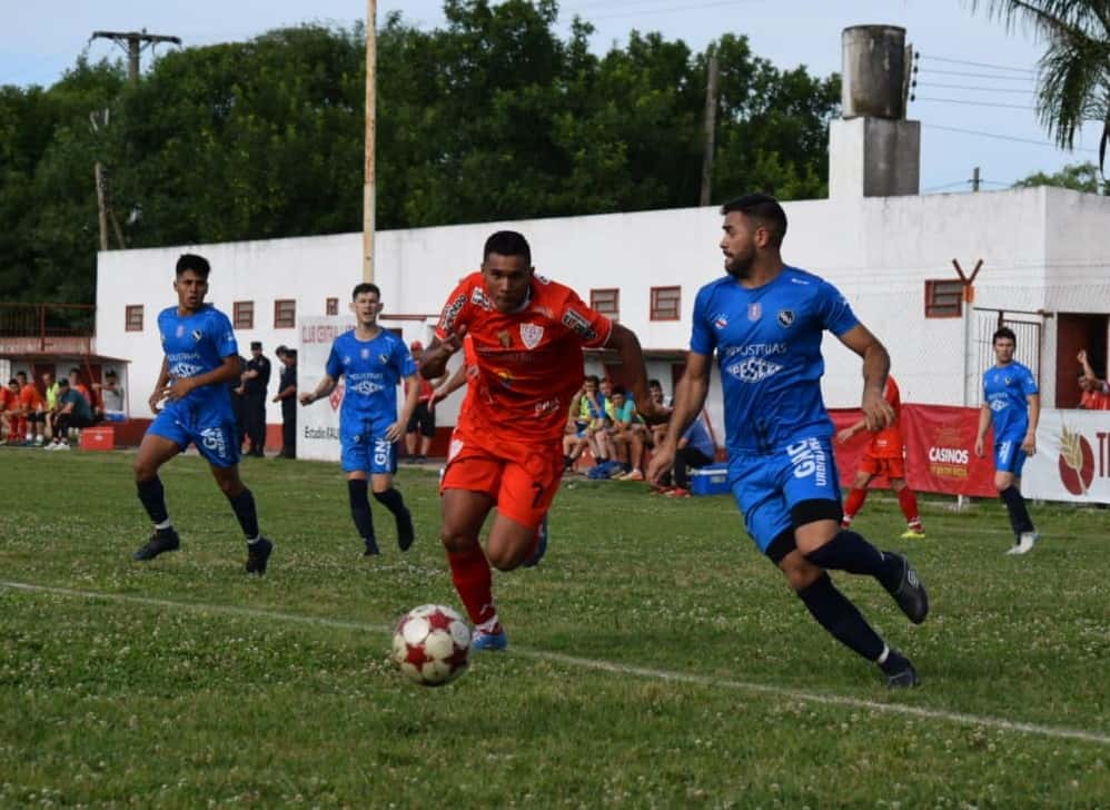 Central Larroque y Deportivo Urdinarrain no se sacaron ventajas en la primera final