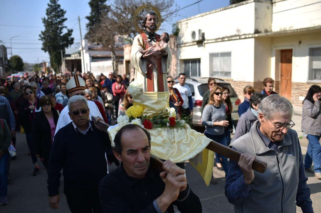 Religión: cayó a 62,9% la cantidad de argentinos que dicen ser católicos