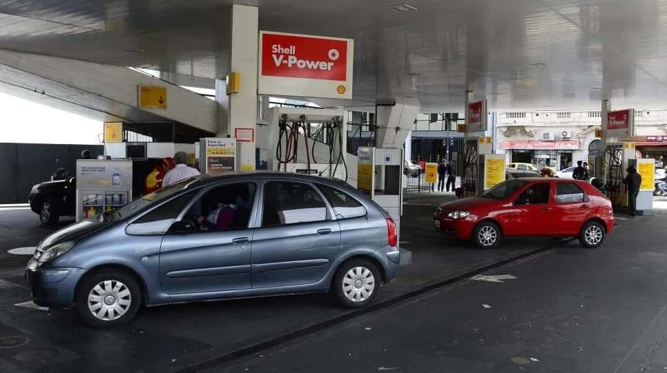 El Gobierno autorizó la suba del impuesto a los combustibles