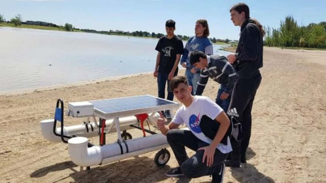 Un joven entrerriano desarrolló un drone acuático para luchar contra la contaminación 