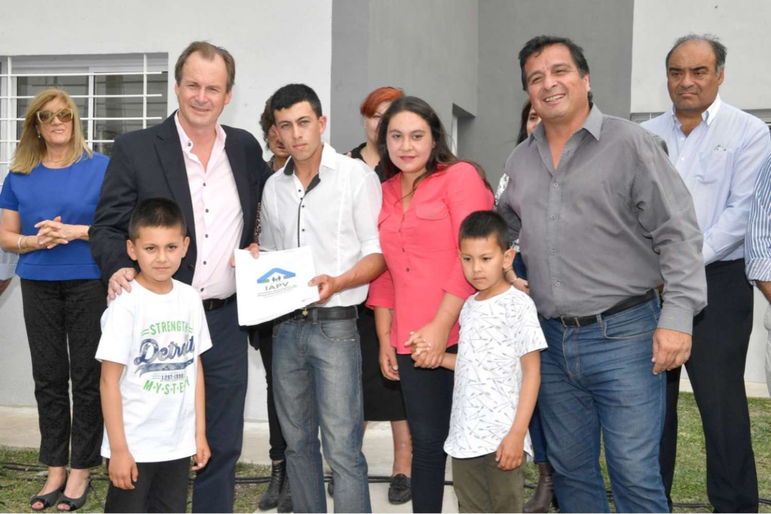 La Provincia construirá 15 viviendas en Gualeguaychú para el personal policial