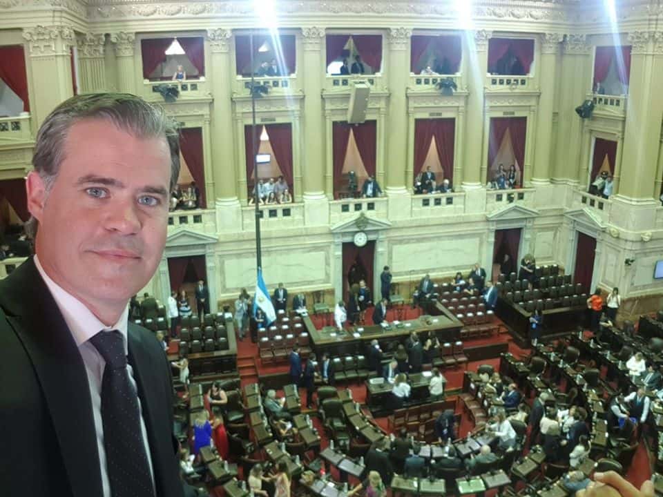 El intendente Martín Piaggio, en la jura del presidente Alberto Fernández