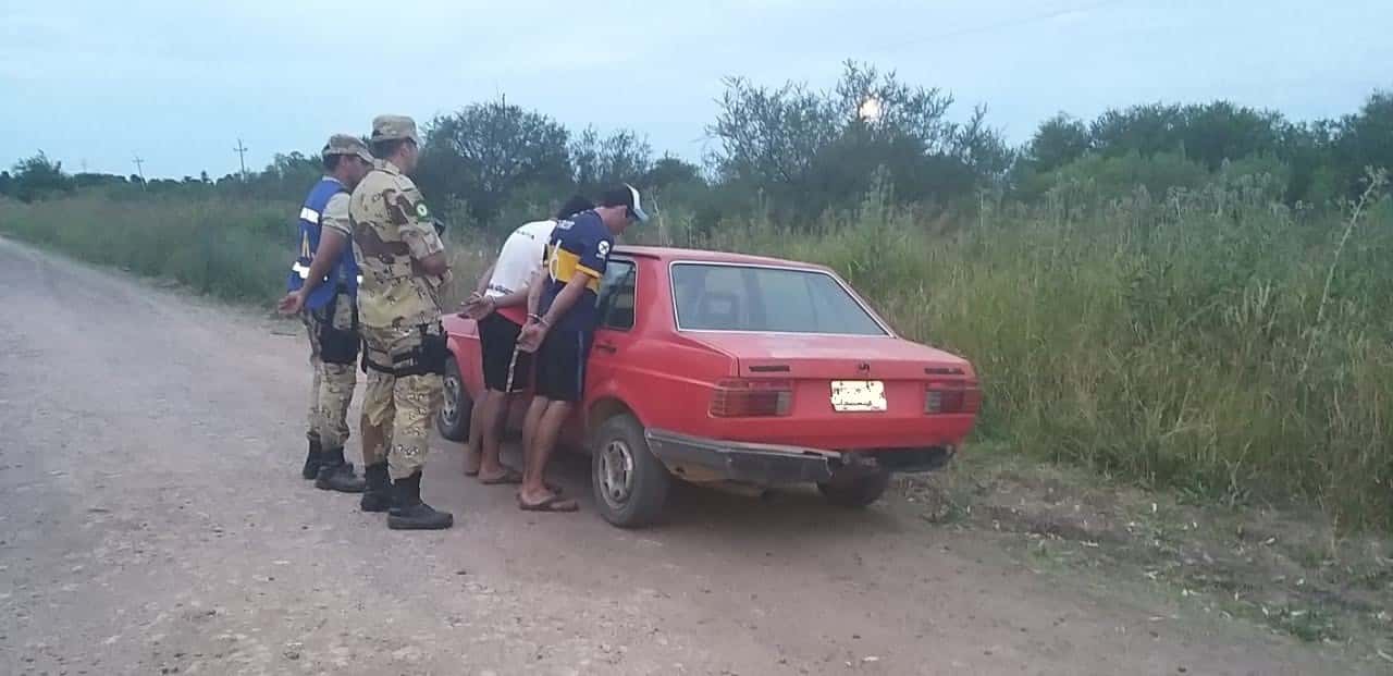 Los detuvieron con dos kilos de cocaína en un camino rural de la zona norte 