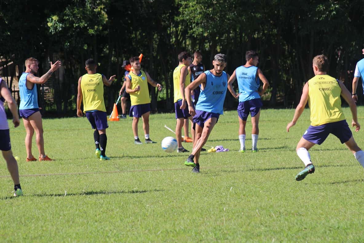 Juventud Unida trabaja en doble turno a la espera de la reanudación del campeonato