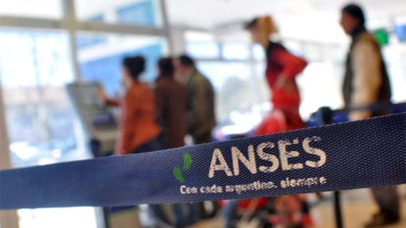 Este mes se abona la segunda parte del bono de Anses