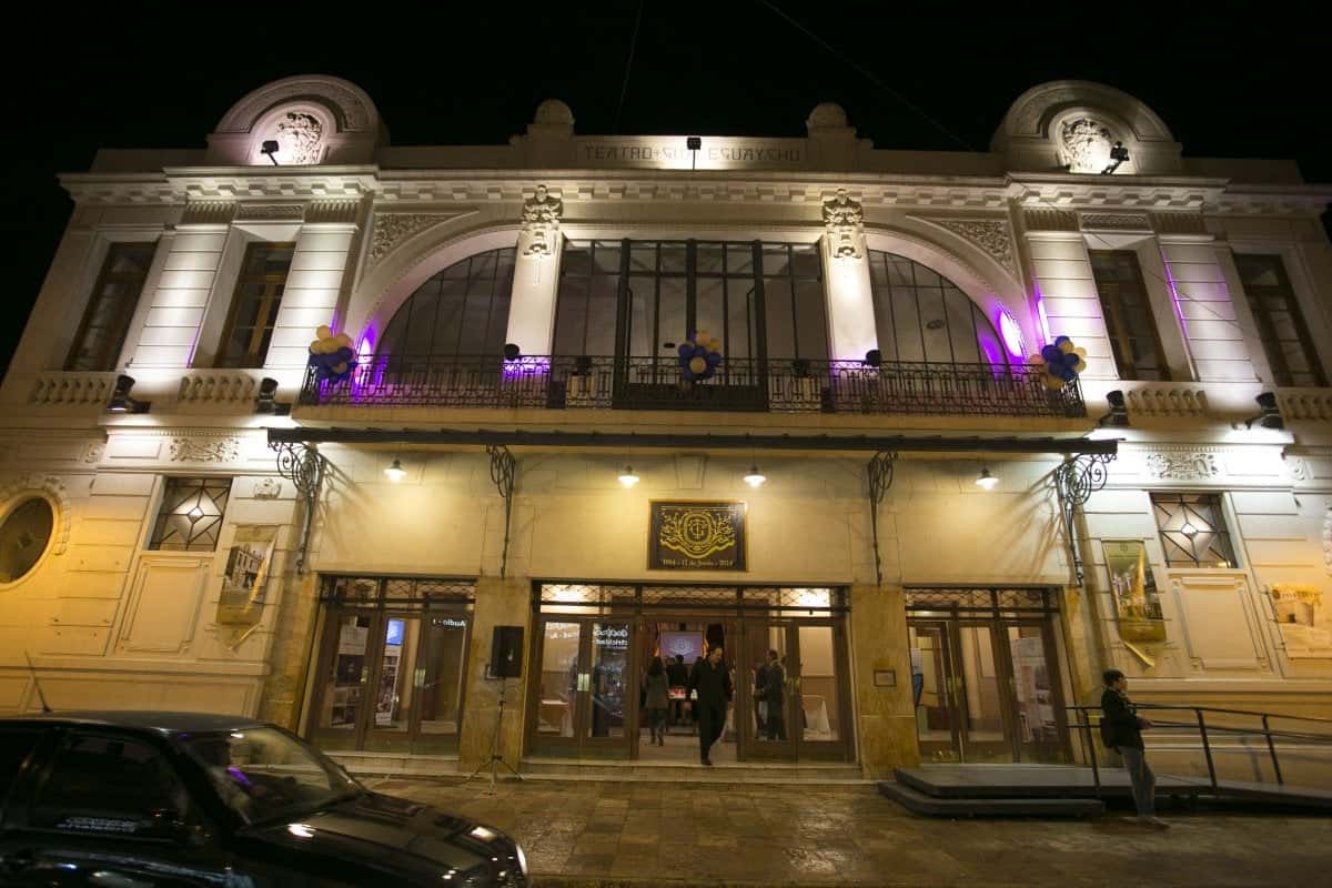 El Gobierno nacional habilitó la reapertura de los teatros con público en salas