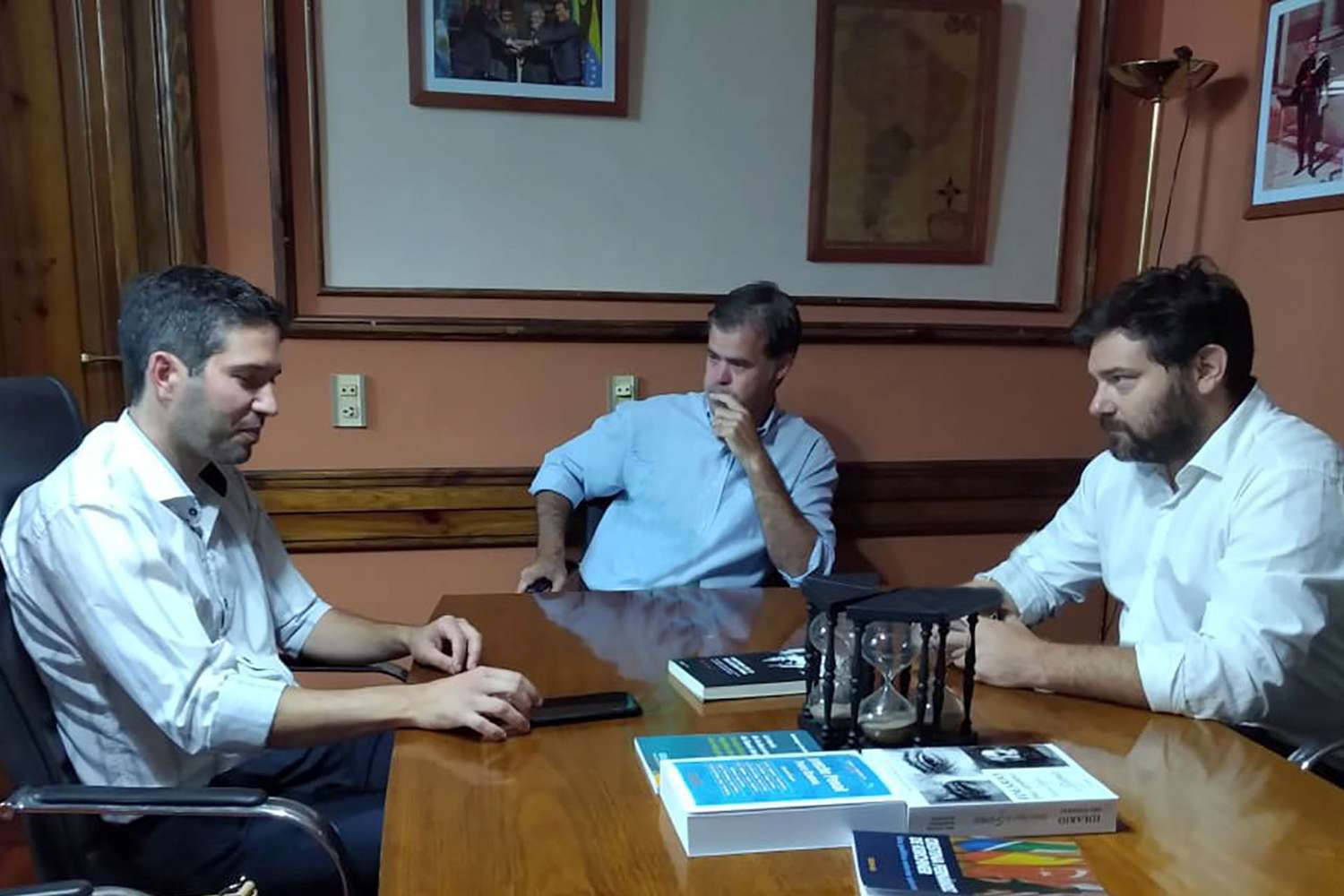 El Presidente del CGE y Piaggio coordinarán proyectos educativos en Gualeguaychú
