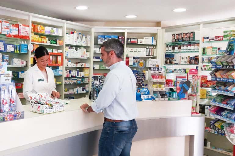 Farmacias advierten que PAMI les adeuda pagos desde septiembre