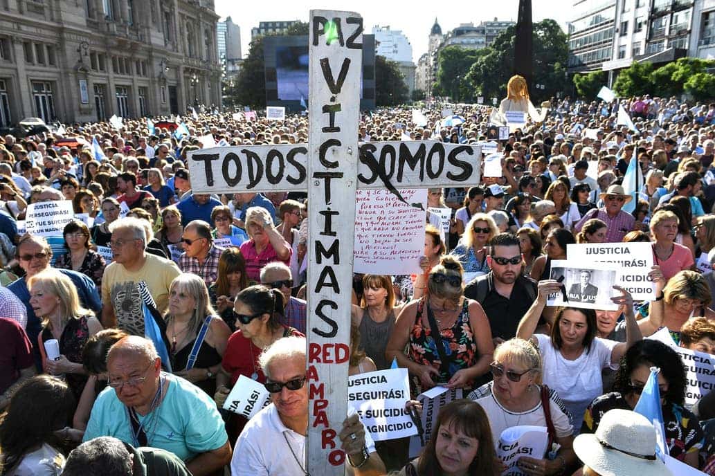 Homenaje a Alberto Nisman: "No fue suicidio, fue magnicidio", gritaron