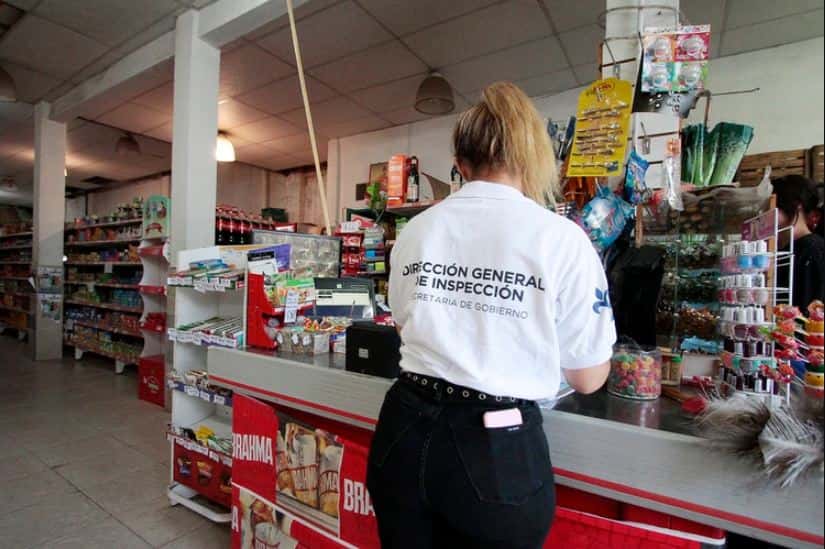 Clausuran un supermercado que aplicó recargo en la tarjeta Alimentar