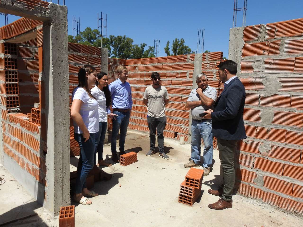 El Intendente de Aldea San Antonio recorrió las obras de las nuevas viviendas