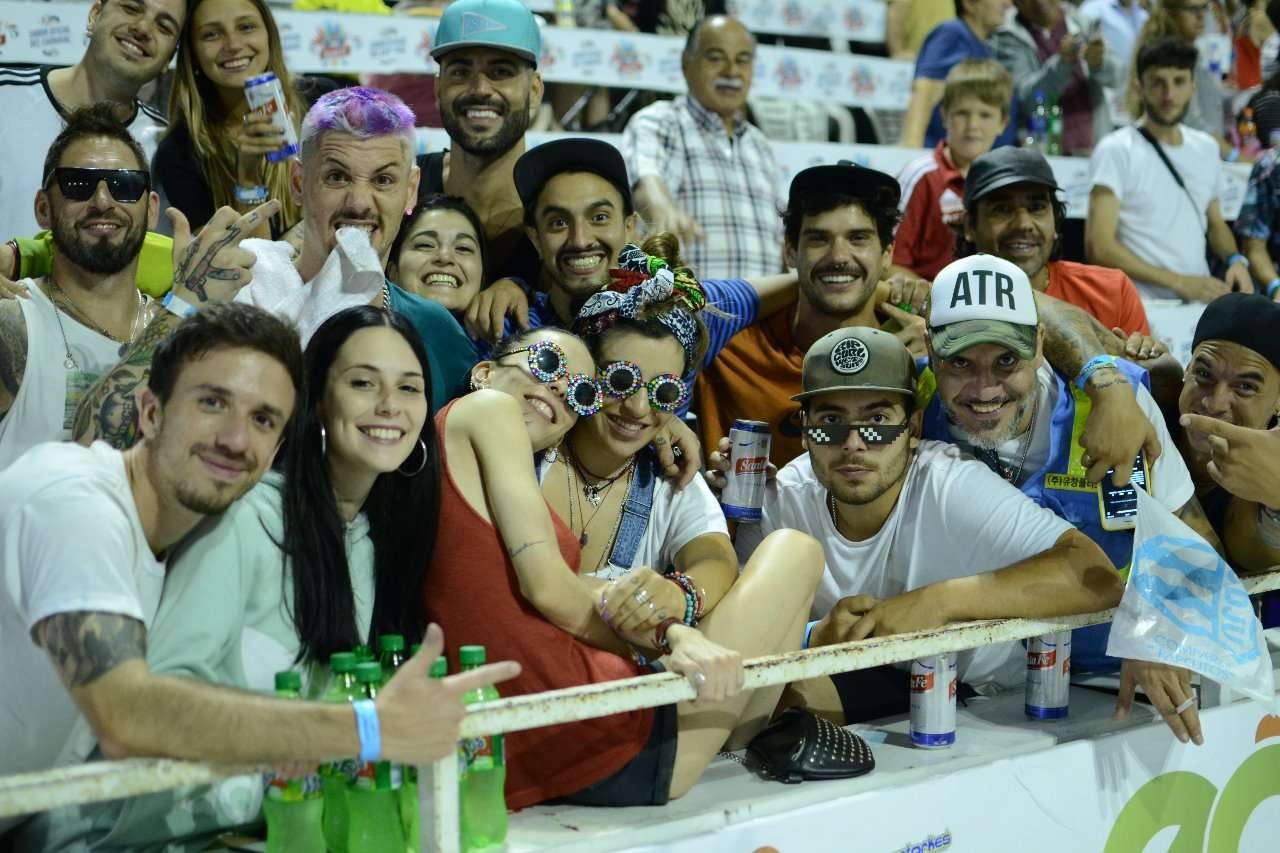 La hija de Diego Maradona presenció el Carnaval del País