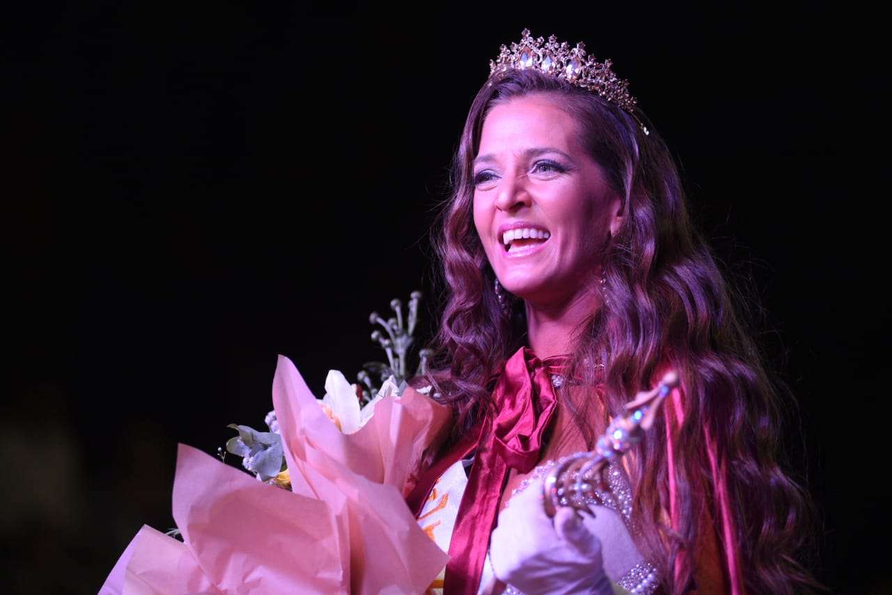Laura Castiglioni es la Reina del Carnaval del País