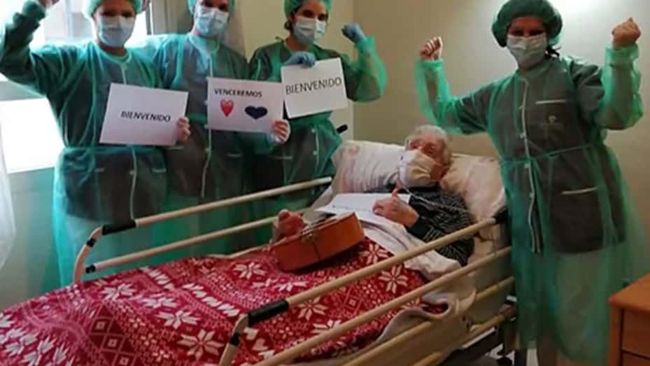 Coronavirus: un hombre de 98 años se recuperó y volvió a su casa