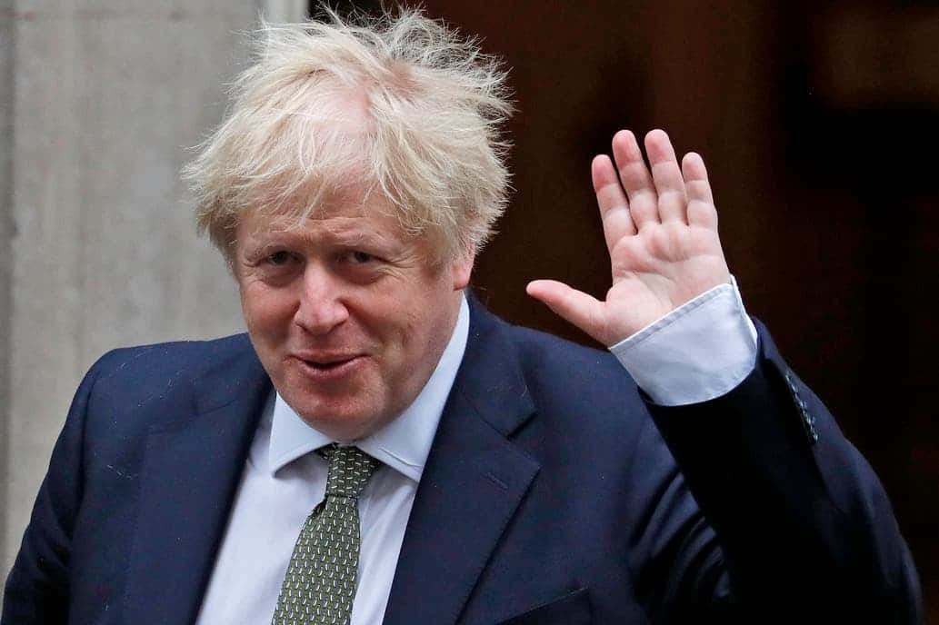 El primer ministro británico Boris Johnson fue trasladado a la terapia intensiva