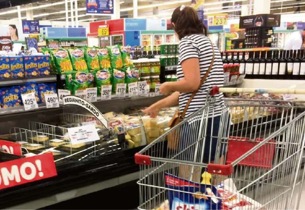 El índice de precios minoristas subió 1,5% en abril impulsado por alimentos y bebidas