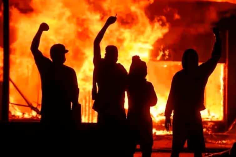 Violentos disturbios en EEUU: Un manifestante murió en Detroit y un policía en Oakland