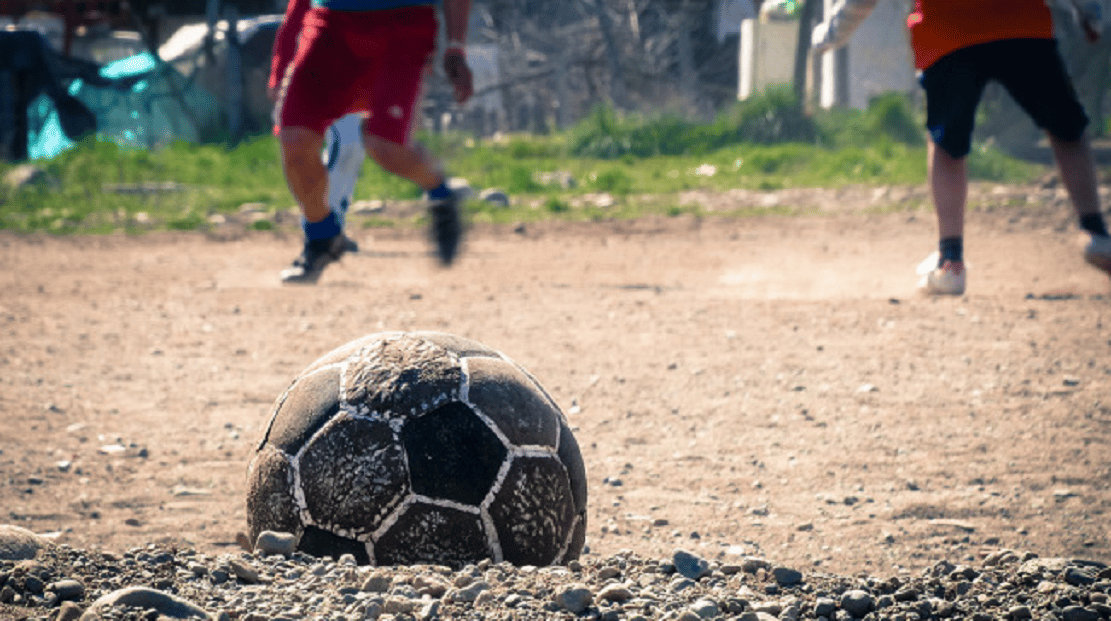 Insólito: organizaron un torneo de fútbol y la Policía dispersó a casi 300 personas