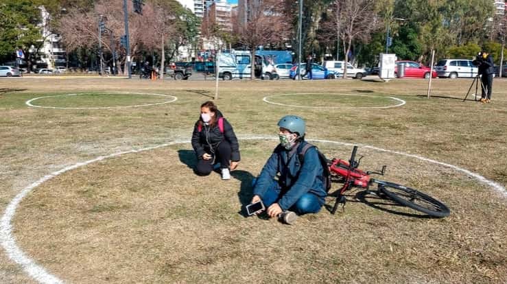 Rosario pone en práctica círculos de distanciamiento social en sus parques
