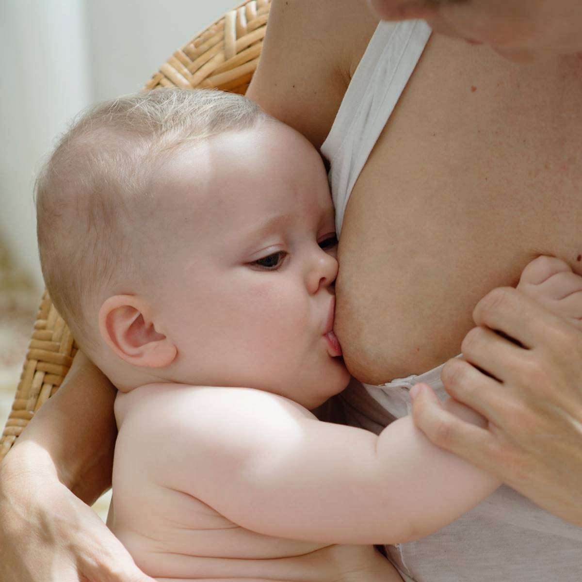 La lactancia materna es la forma más ecológica y segura de alimentar al bebé