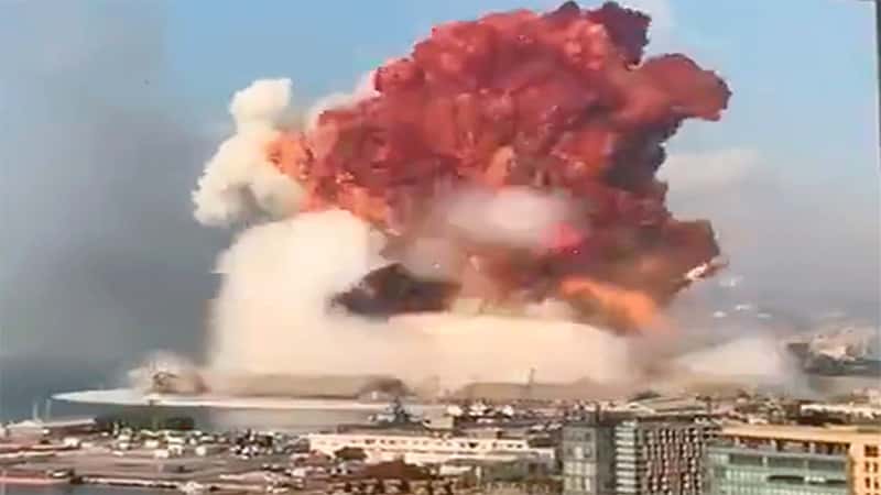 Explican por qué se formó una nube alrededor de la explosión en Beirut