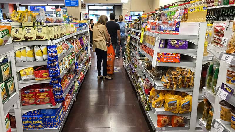 Los supermercados no podrán realizar aumentos superiores al 5% mensual por los próximos 3 meses