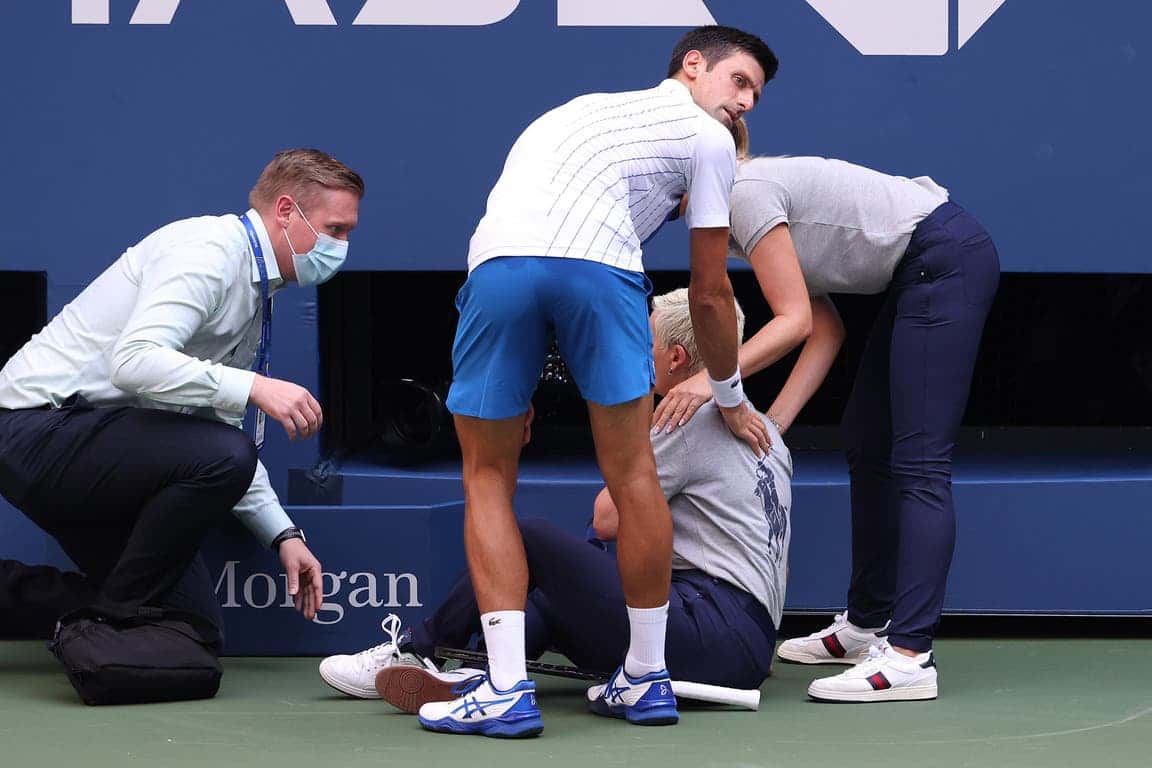 Insólito: Djokovic fue desclasificado por pegarle un pelotazo a una jueza de línea