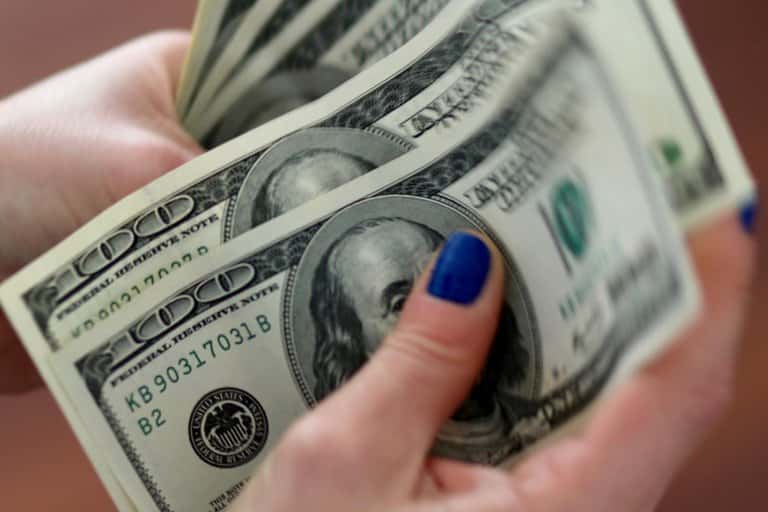 Cuánto costará el dólar a fin de año según bancos, consultoras y el gobierno
